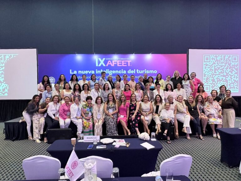 AFEET reúne en Ixtapa a más de 100 líderes y confirma la fuerza del liderazgo femenino en el turismo