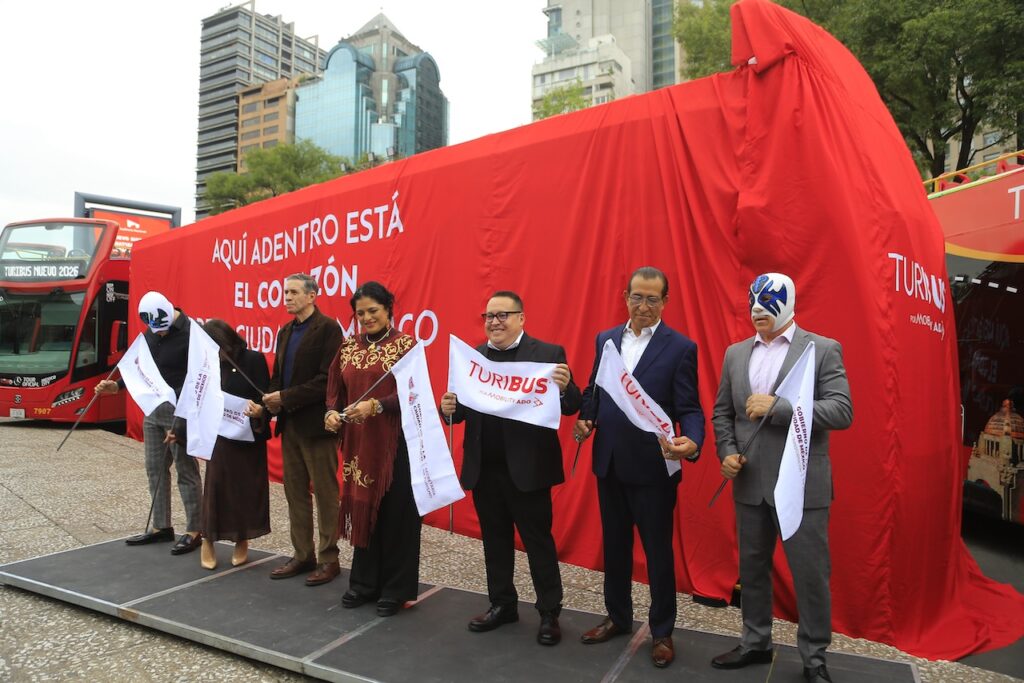 Turibus estrena nueva generación de autobuses para recorrer CDMX